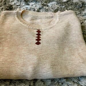 Cozy 90% Wool Sweater with Geometric Detail – Timeless & Toasty